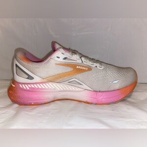 Brooks Adrenaline GTS 23 women’s sneakers